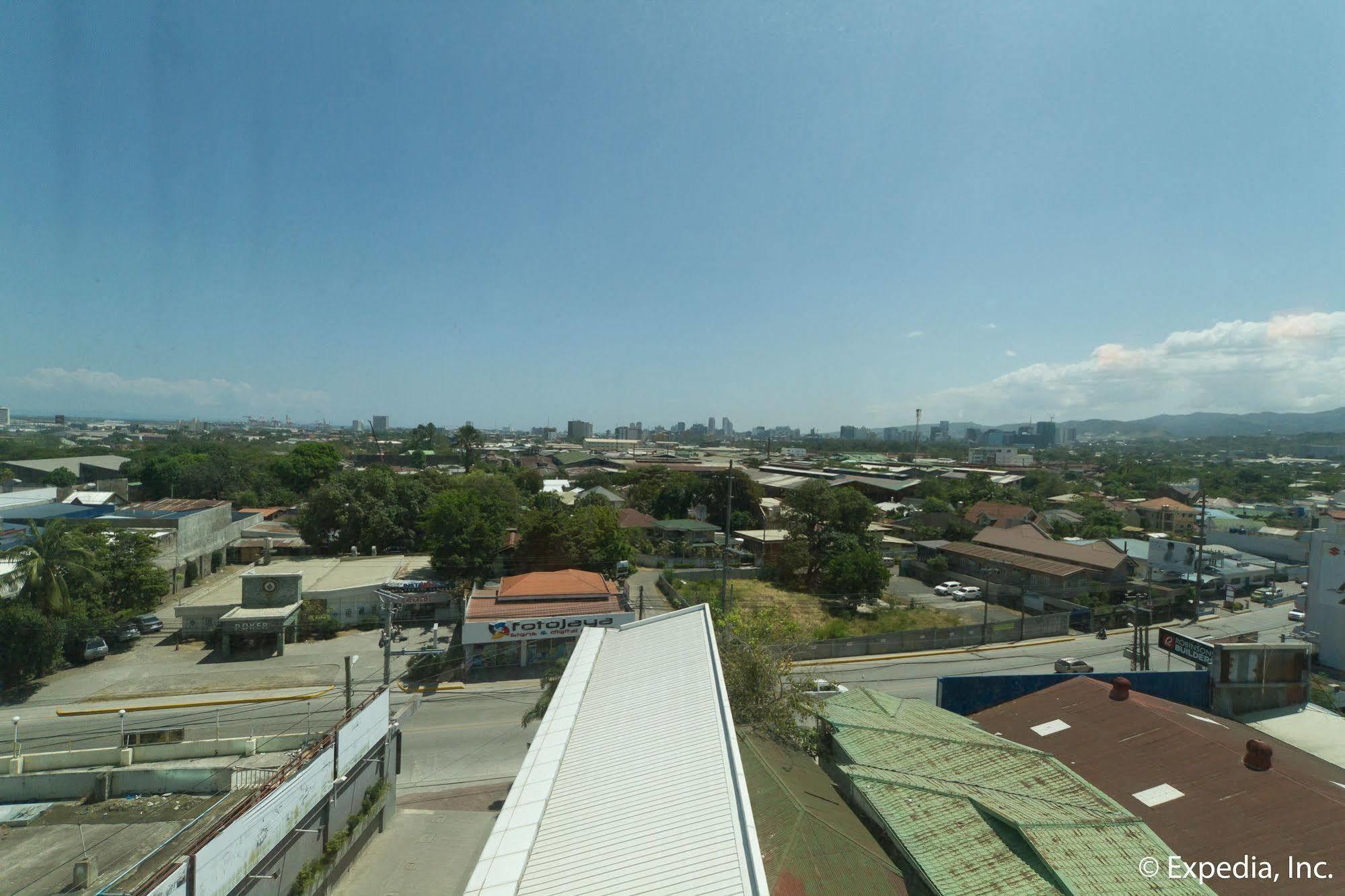 Allure Hotel & Suites Cebu Exterior photo